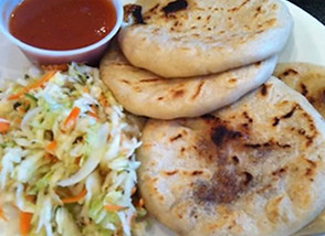 30-ESPECIAL DE PUPUSAS.jpg