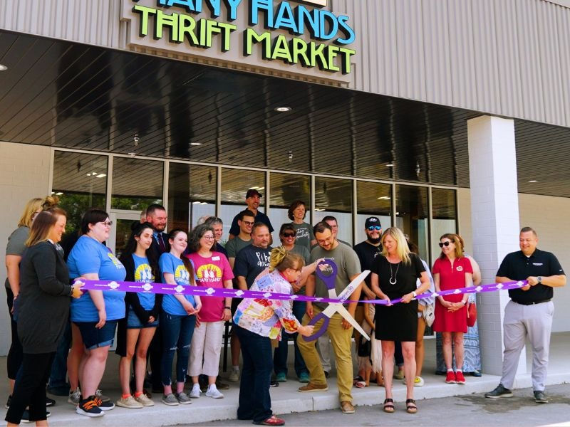 Indianola Thrift Market Opening