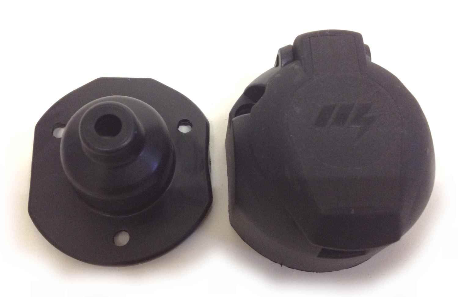 13 pin towing socket with seal