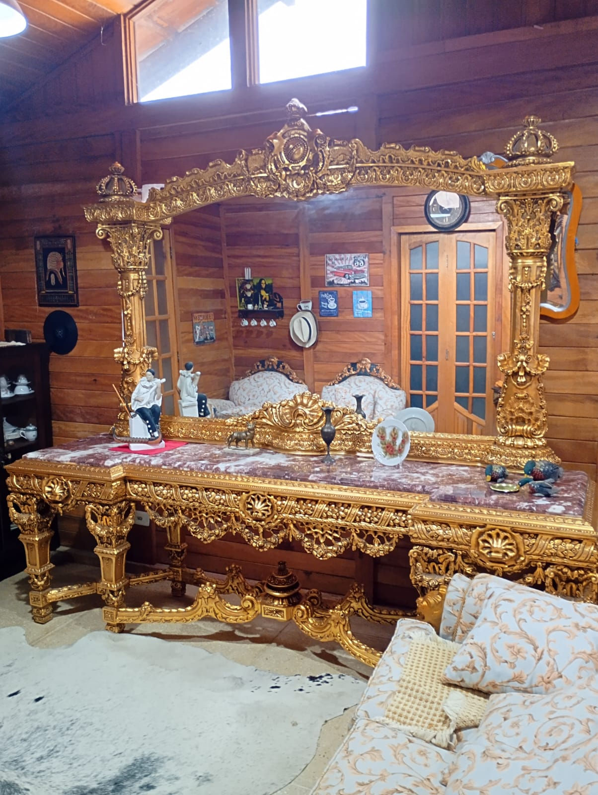 CONJUNTO IMPERIAL EGÍPCIO FOLHADO A OURO — CONSOLE + ESPELHO MONUMENTAL
