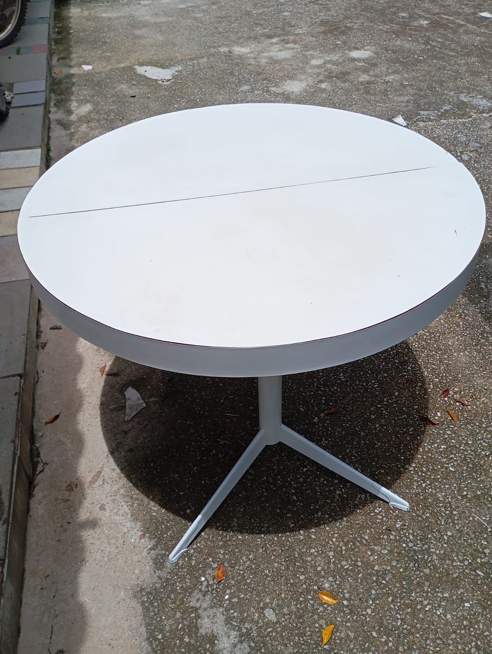 Miniatura: Mesa de Jantar Retrô Extensível em Fórmica – Design Vintage Anos 70