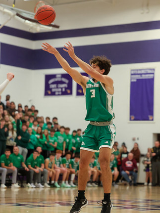 Fairland at Chesapeake - HS Boys Basketball (Photo by Josh Wilson)