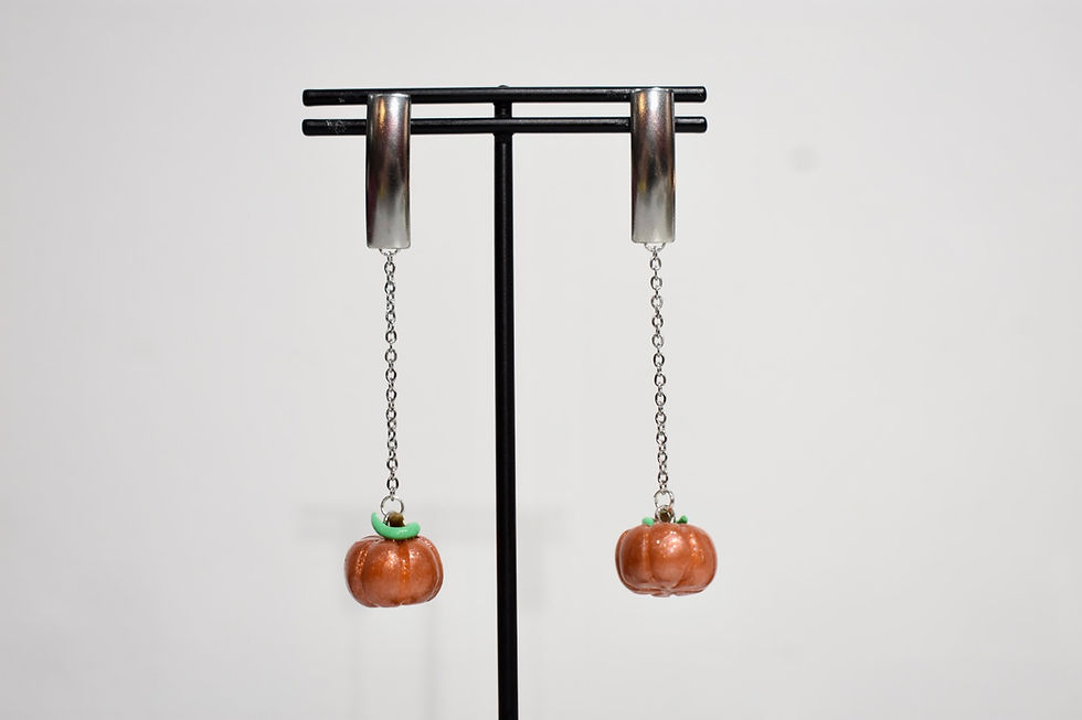 Thumbnail: Pumpkin Dangle Earrings (4 Styles)