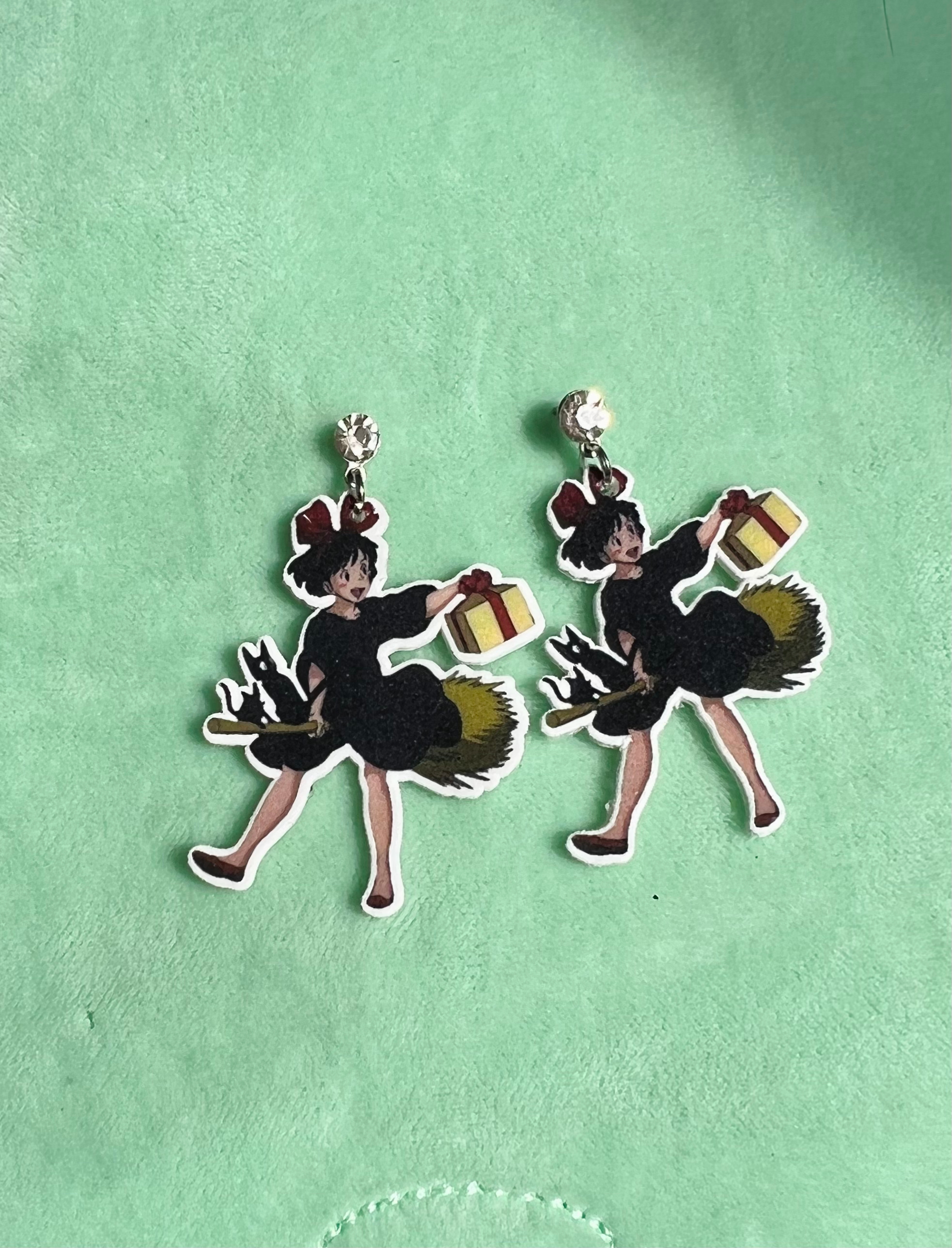 Kiki’s Delivery Earrings (or Pin)