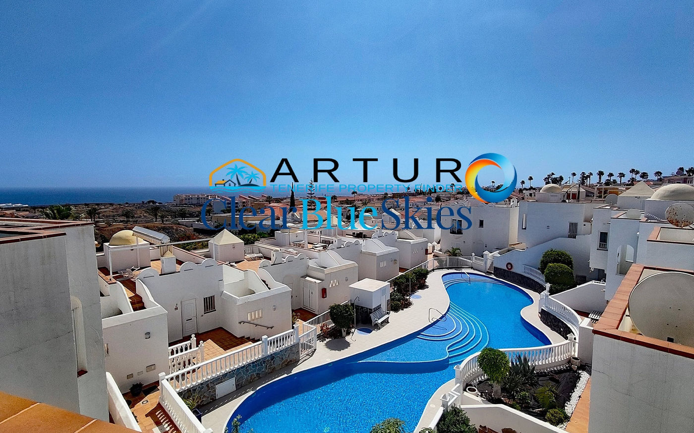 Spacious Two Bedroom Two Bathroom Townhouse on a Popular Complex with Private Roof Terrace