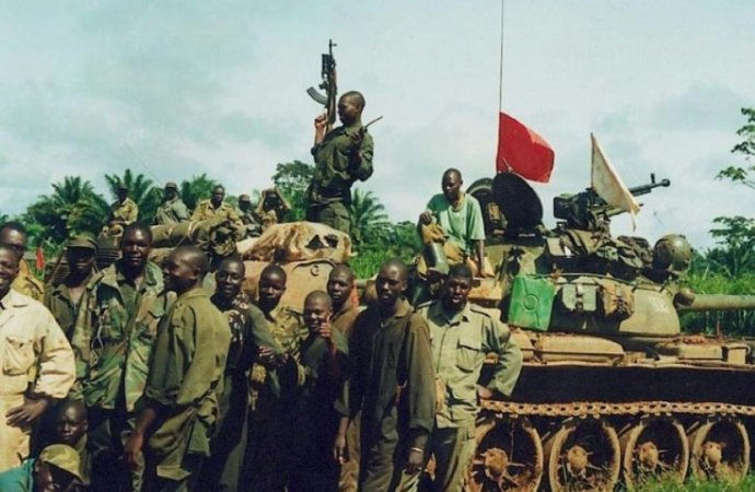 Photo de Afrique.lalibre.be : Soldats congolais durant la guerre du Congo (fin des années 1990) en République démocratique du Congo.