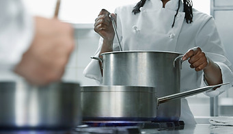 Cozinheiro chefe no trabalho