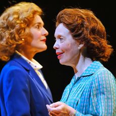 Handbagged Review: two political giants in a battle of wits and ambition