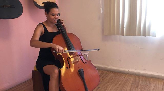 Cello Kurslari Viyolonsel Yayli Calgilar Odabasi Muzik Kursu Izmir