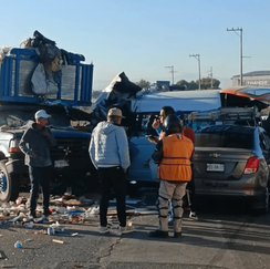 Accidente en Tecámac deja 5 personas sin vida y 17 heridas