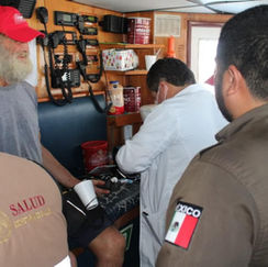 INM regulariza a náufrago australiano