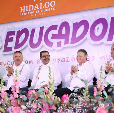 Menchaca Salazar refrenda alianza con el magisterio