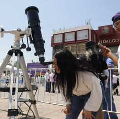Actividades culturales y científicas en Plaza Juárez por Eclipse Solar