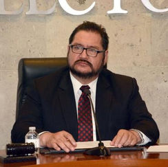 Balcón Político: Suspenden a ex presidente del TEEH por alterar dichos del presidente