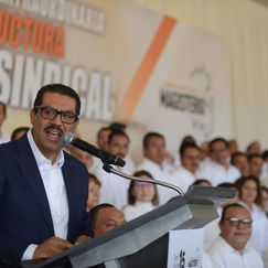 Balcón Político: Exige el SNTE pago del aguinaldo a homologados