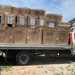 Aseguran alcohol y mercancía robada en Tula