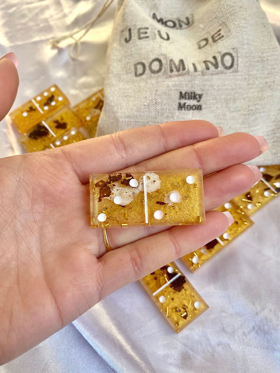 Miniature : Jeu de domino en résine et fleurs séchées
