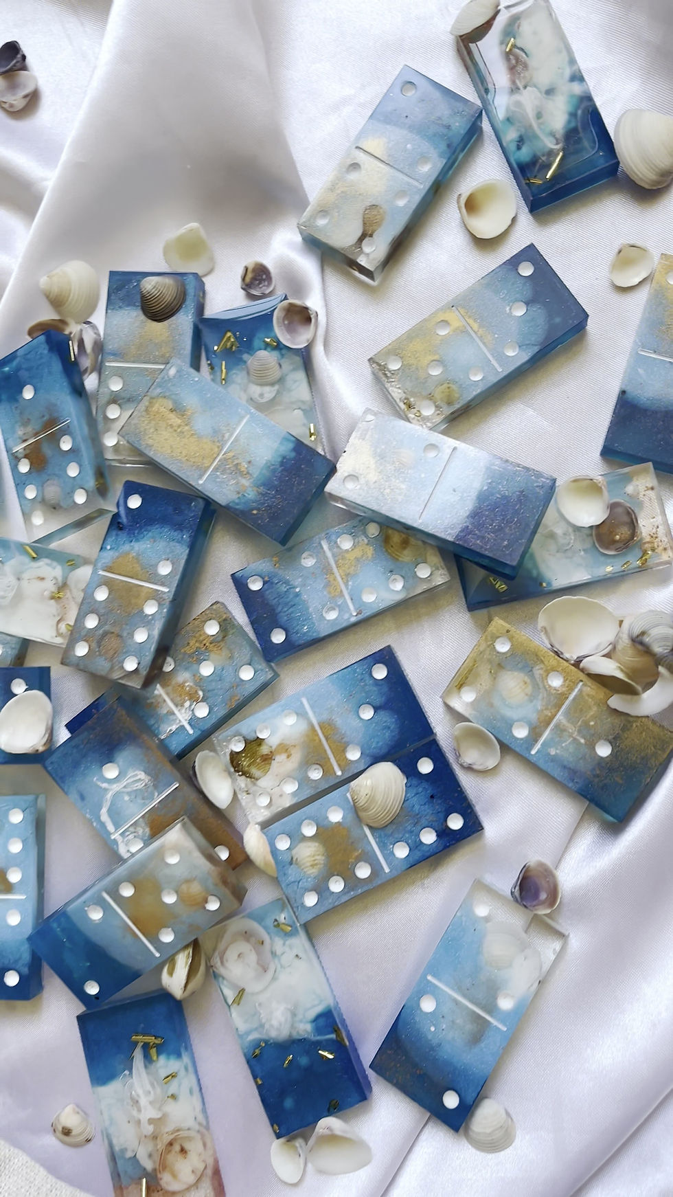 Miniature : Jeu de domino effet plage et coquillages en résine époxy