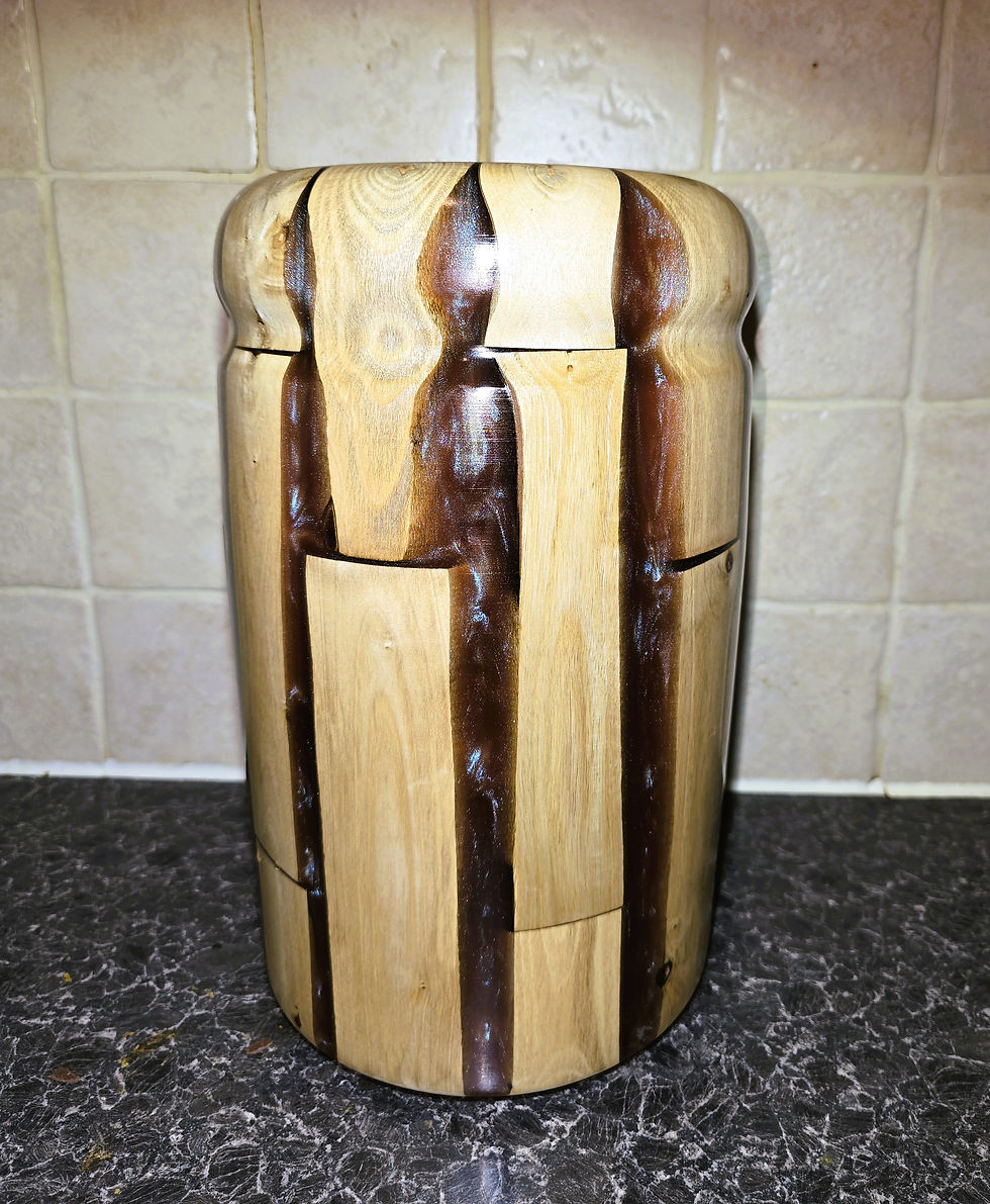 Thumbnail: Massive eucalyptus and red-brown resin vase