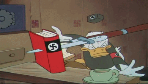 pato-donald-hitler-libro.gif.gif