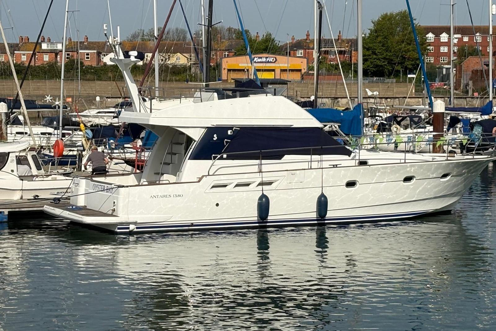 Beneteau Antares 13.80