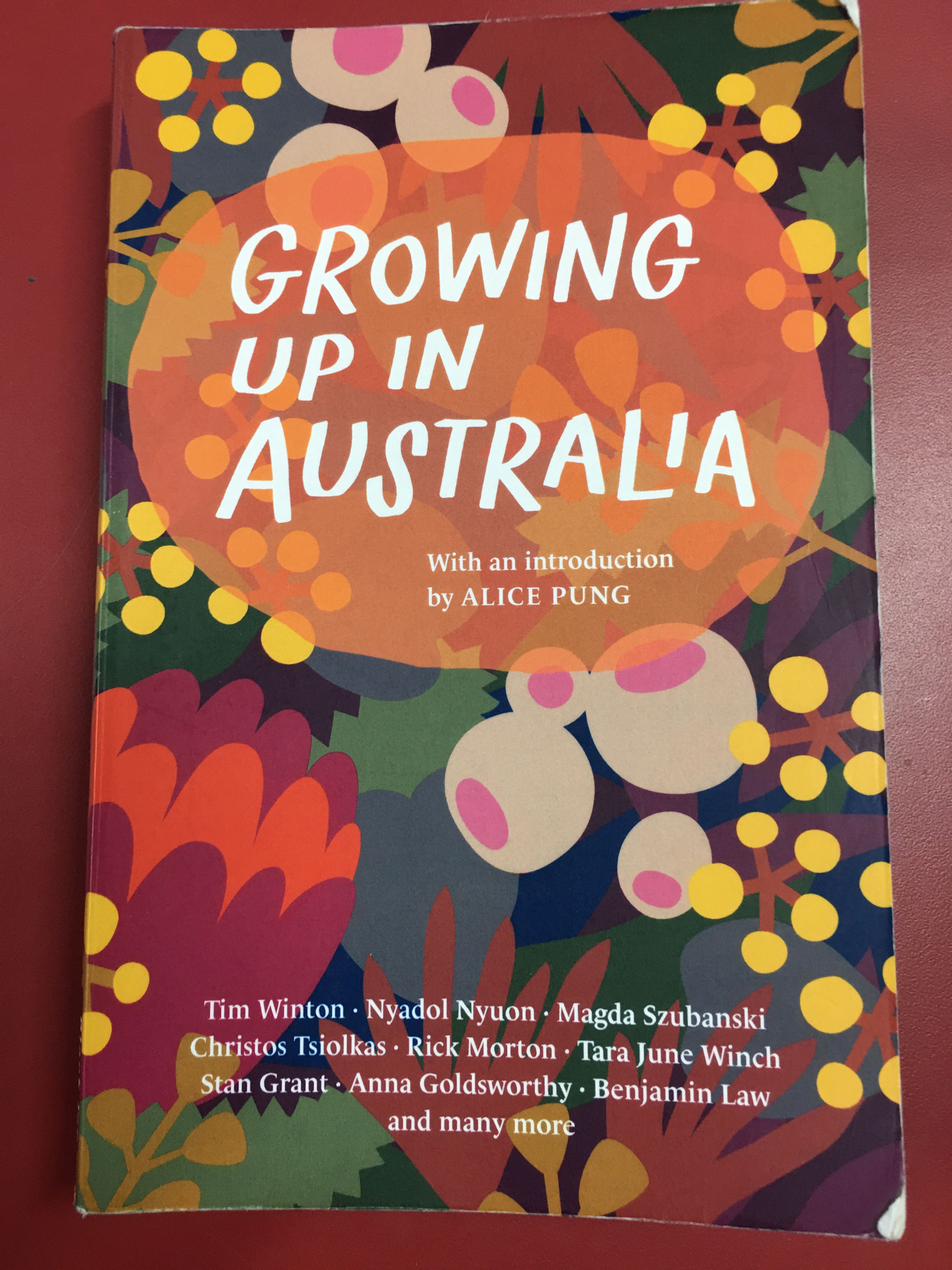 Growing up in Australia (SECOND HAND)