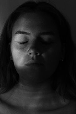 glass photoshoot b+w 16.jpg