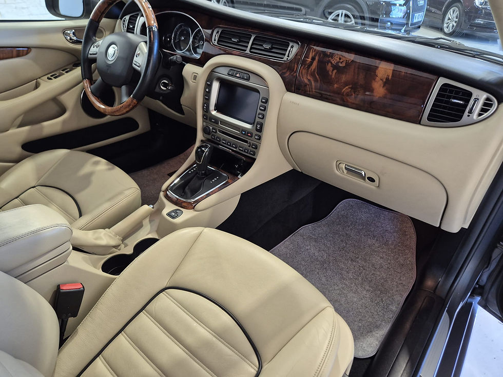 Küçük resim: JAGUAR X-TYPE 2.2 D EXECUTIVE