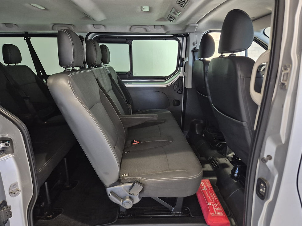 Miniaturbild: NISSAN NV300 COMBI 1.6 DCI 125CH S&S N-CONNECTA L2H1 3T0