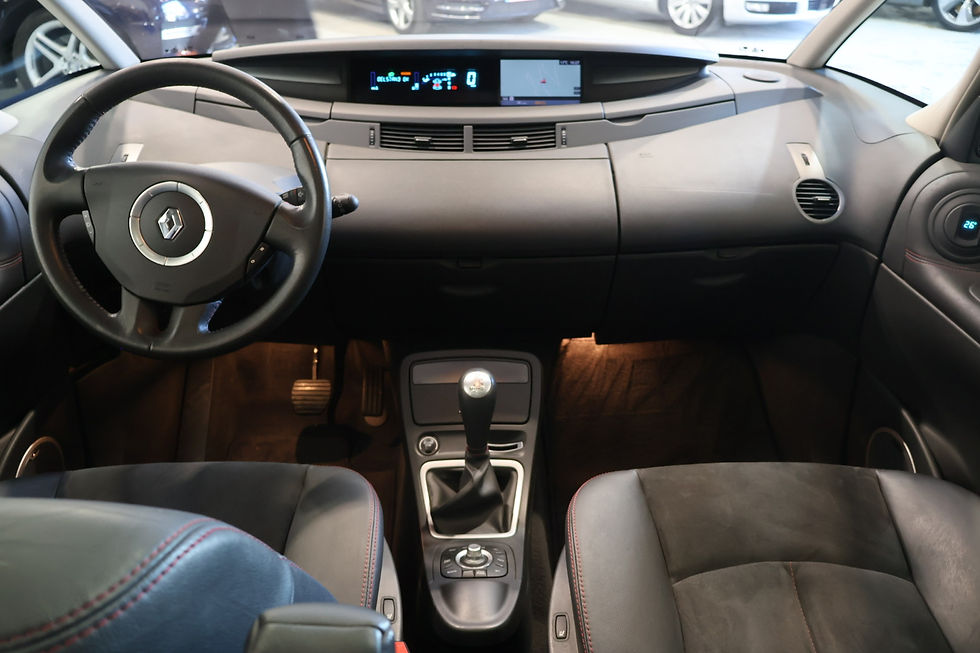 Miniature : Renault GRAND ESPACE IV 2.0 DCI 175CH FAP CELEBRATION BVA