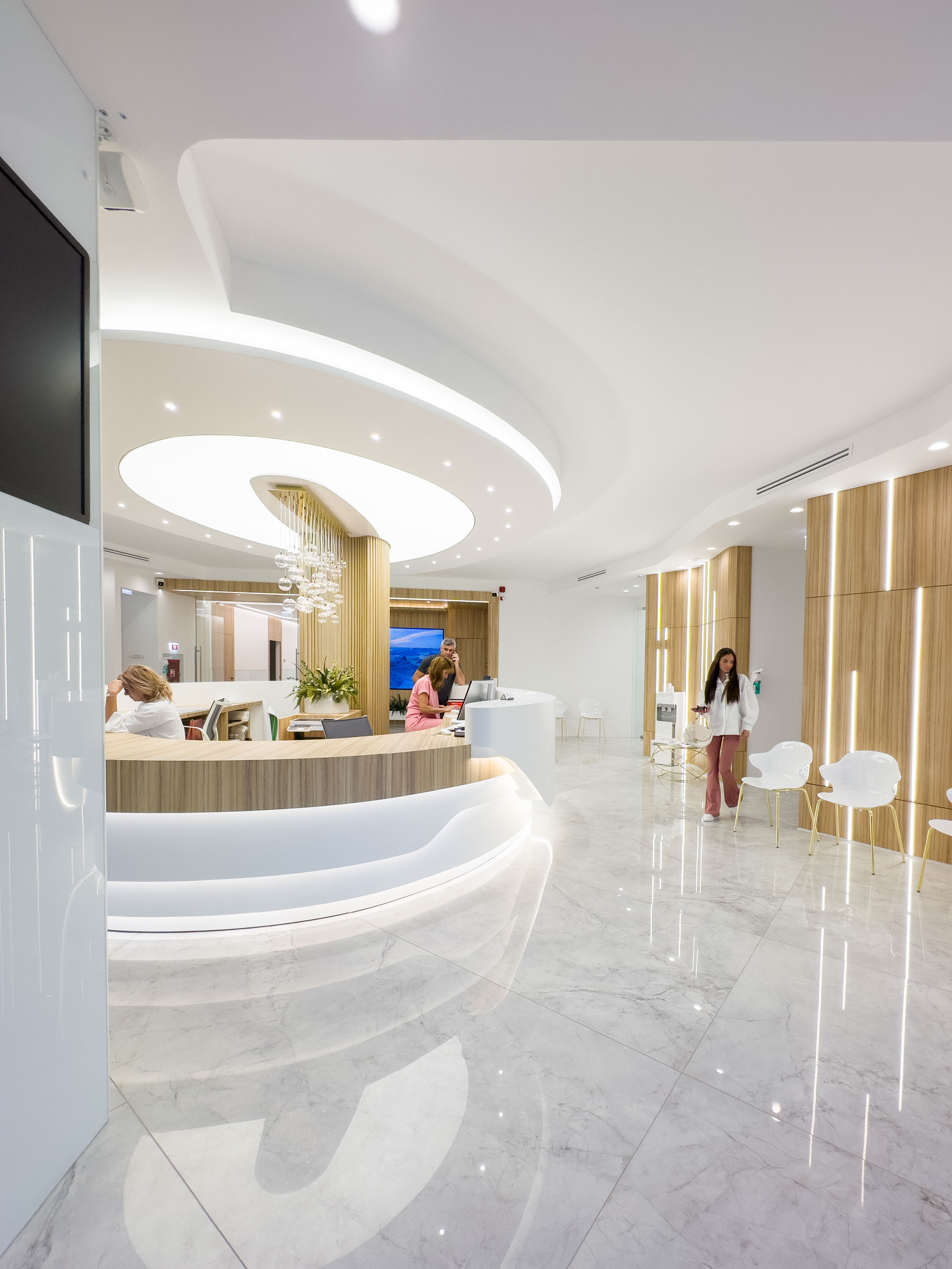 clinica medicala, cabinet medical, clinici la cheie, arhitectura, design clinici,  receptie clinica, mobila la comanda, mobila pentru clinici, design interior, corpuri de iluminat, placi ceramice