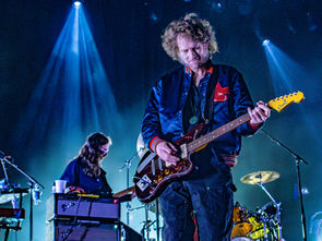 DISPATCH AMPLYING DEMOCRACY TOUR 2024: MGM MUSIC HALL AT FENWAY