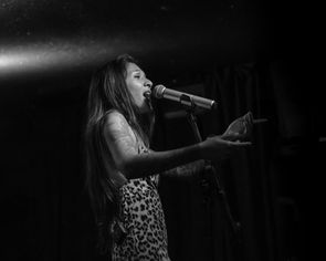 Concert Review: Vana Liya Creates an Intimate Evening at The Wayfarer on June 4, 2026