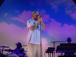 Photo Gallery: Quinn XCII in Chicago on his LOOK! I'm Alive Tour