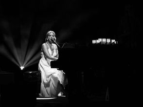 Sarah McLachlan Celebrates 30 Years of Fumbling Towards Ecstasy at the Mann Center in Philadelphia