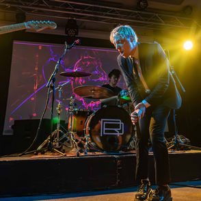 SOFIA NIGHT CLUB: THE ATLAS GENIUS AND ROBERT DELONG