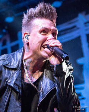 Review: Papa Roach, Nothing More and Escape the Fate at The Wellmont Theater