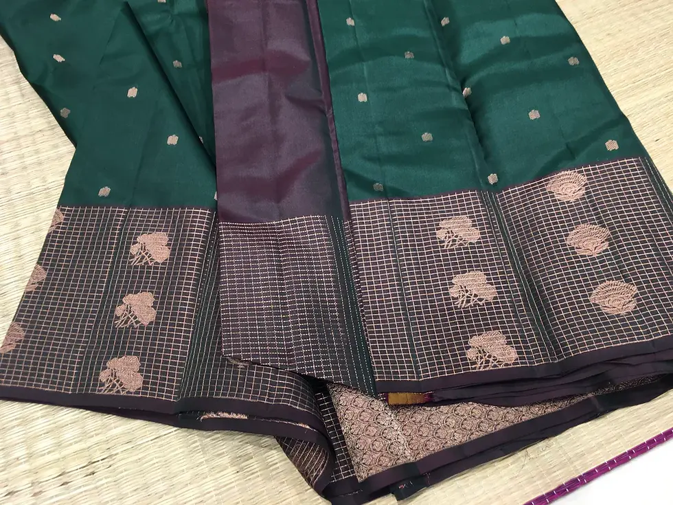 Thumbnail: Pure Kanchipuram Silk Saree Dark Green Antique Zari Kattam Border - SS1018
