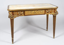 Table de milieu dit table des muses