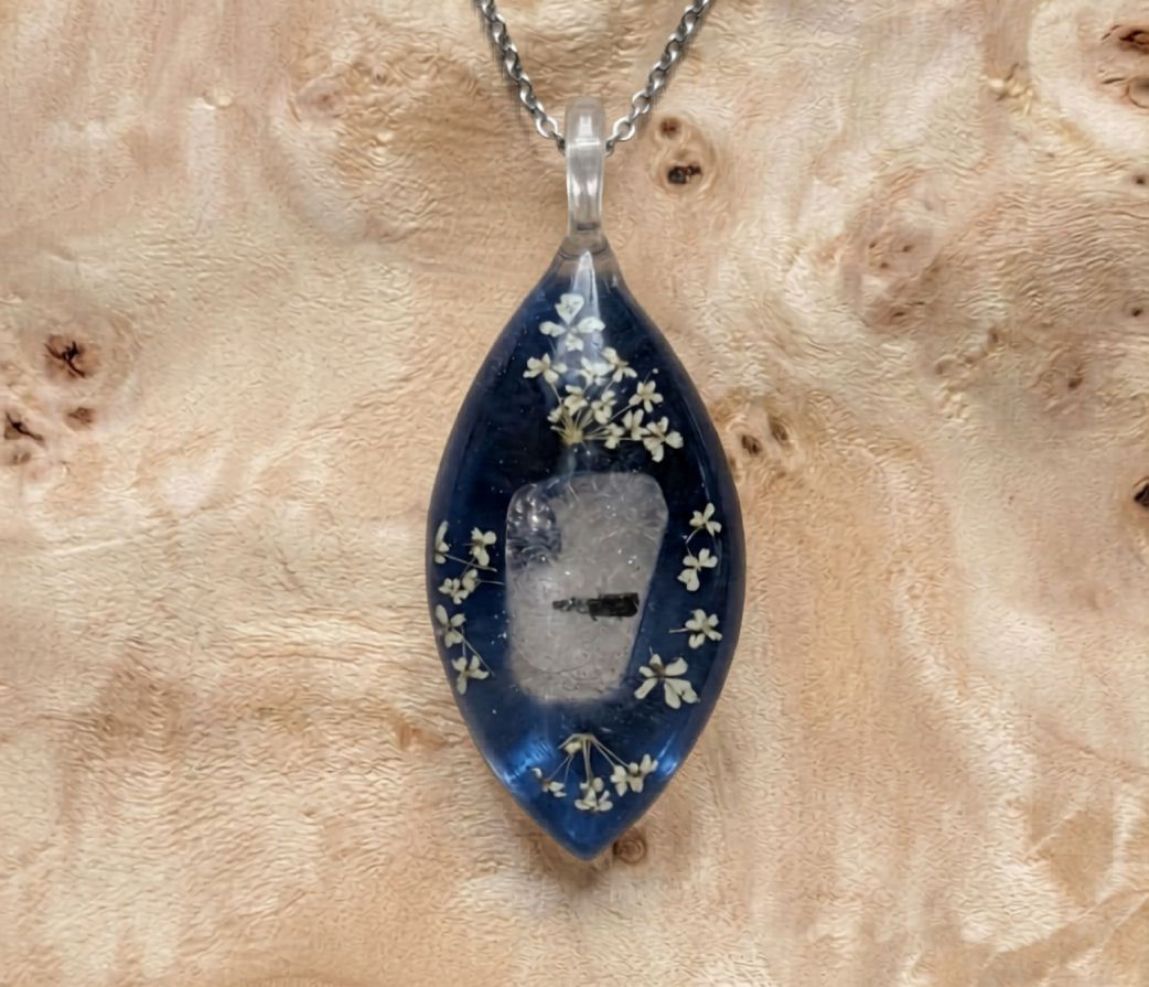 Pendentif "Érina" - Quartz Tourmaline et Carotte Sauvage