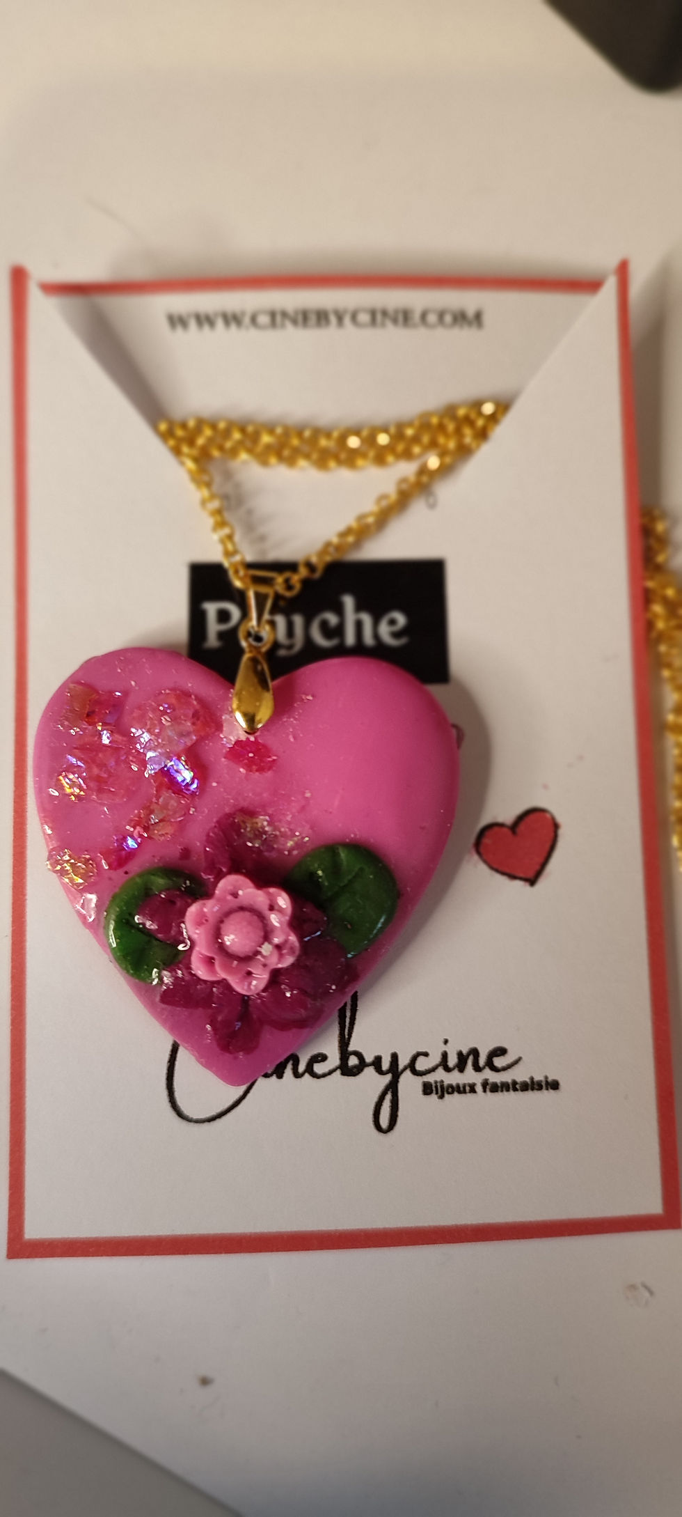 Miniature : Collier cœur rose avec inscription Psyche et cinebycine, bijoux fantaisie, PAMOISON.