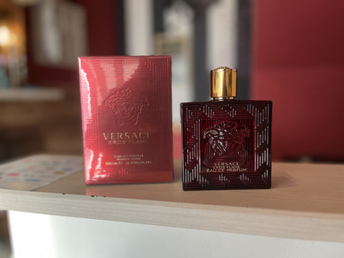 ヴェルサーチェ エロス フレイム オーデパルファム 100mL | hanamushi ヴェルサーチェ エロス フレイム オーデパルファム 100mL | hanamushi