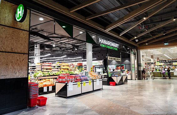 22.09.30 Westfield Coomera - Storefronts & VM Web-19 (1).jpg