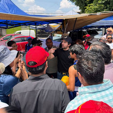Gerardo Sánchez Zumaya realiza recorrido en el mercado Las Vías de San Luis Potosí