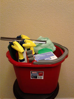 Supply bucket