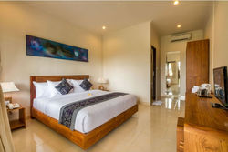 Queen Bed