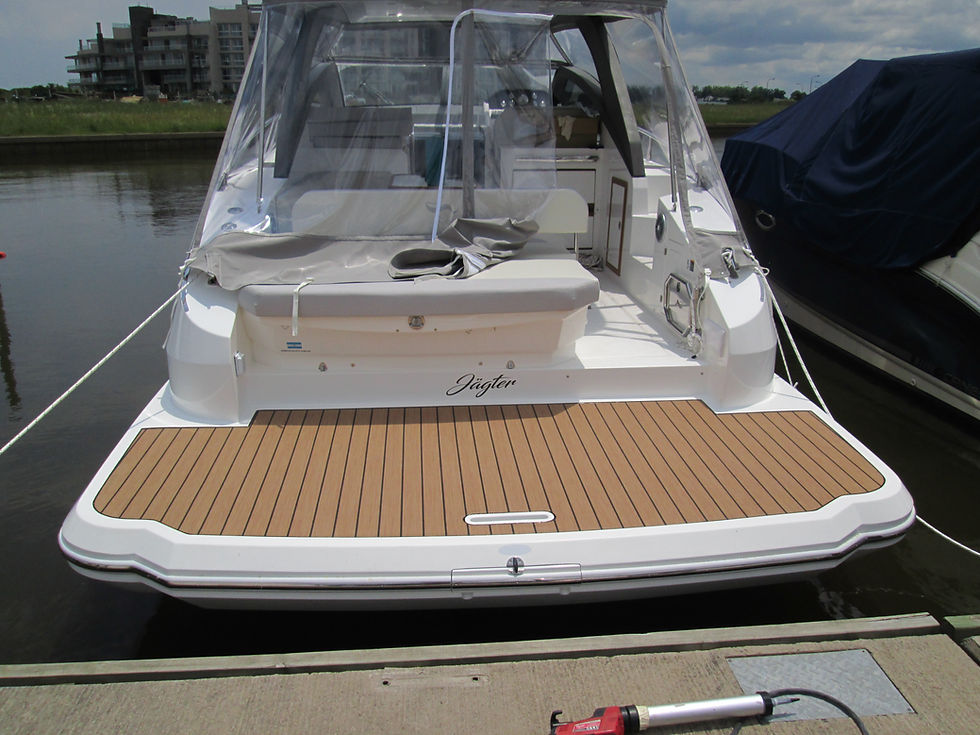 Miniatura: GENESIS DELTA 40 TEAK