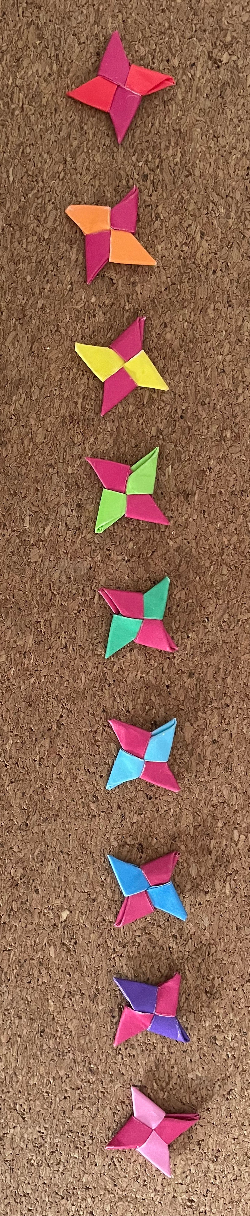 Shuriken bicolore : Base rose foncé (XS)