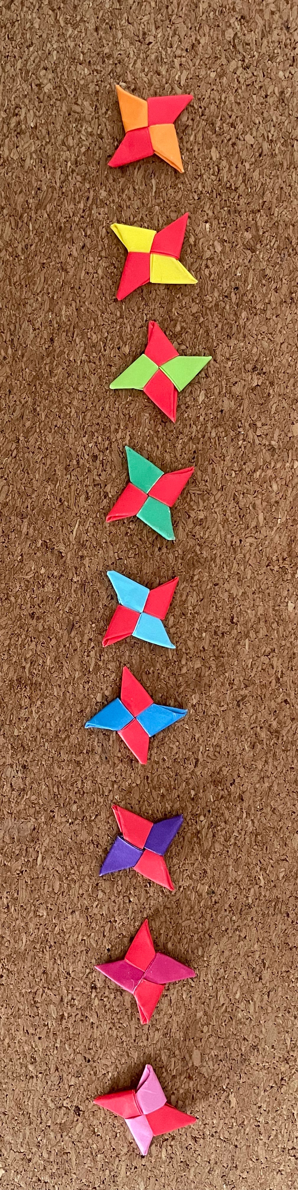 Shuriken bicolore : Base rouge (XS)