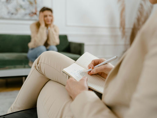 Are private pay therapists better than therapists who take insurance?